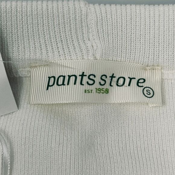 NWT. Pants store August Apparel White Crop Off-Shoulder Blouse. Size Small. - Picture 2 of 9